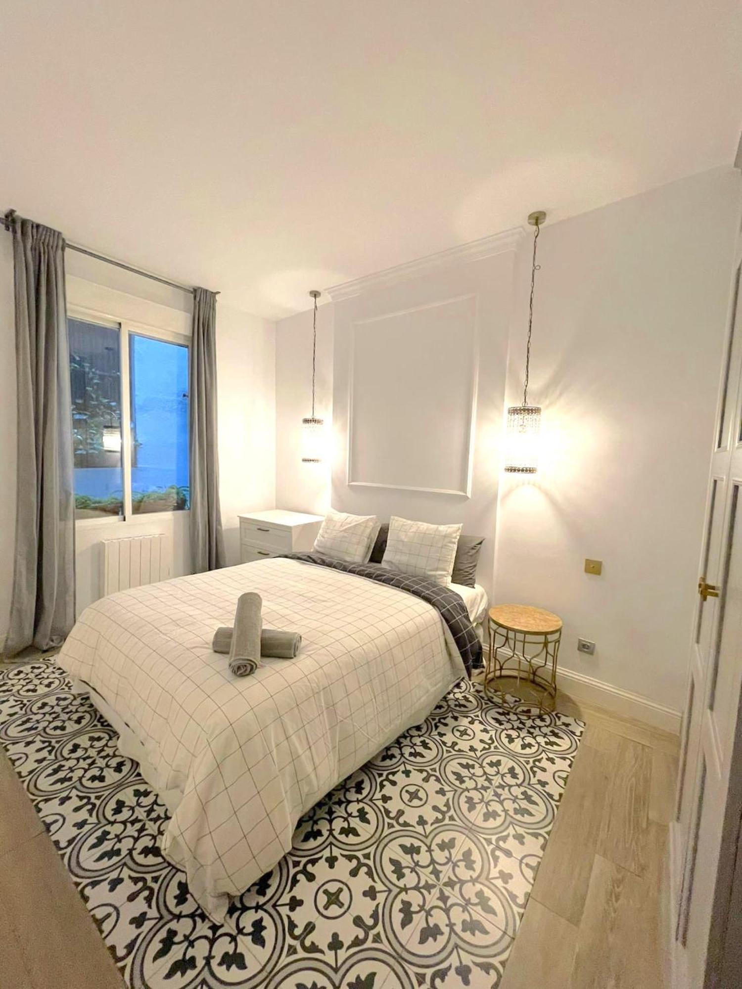 New In City-center, Gran Via Appartement *